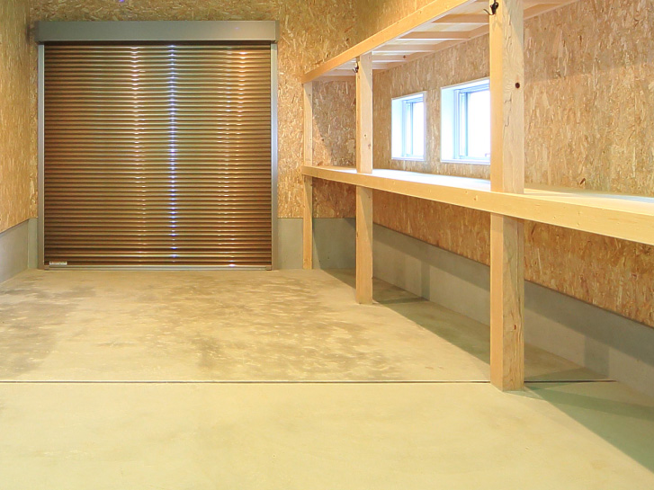 ガレージ＆トランクルーム